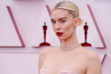 ヴァネッサ・カービー、Netflixと複数年にわたるパートナーシップを締結 画像