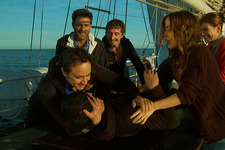 地球上の全陸地が沈む!? スペイン発サバイバル海洋ミステリー「ロスト・イン・オーシャン」予告編 画像