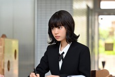 杉咲花“穂乃果”に「クセ強い」「キャラ濃い」の声、西島秀俊と蒔田彩珠の共演に“モネ”を思い出す視聴者も…松本潤主演「99.9」SP 画像