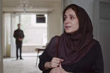 「人として私に謝って」正義のために闘う迫真の演技『白い牛のバラッド』本編映像 画像