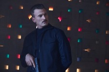 Netflix『グレイマン』7月22日配信決定！ ライアン・ゴズリング×クリス・エヴァンスの追走劇 画像