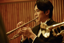 町田啓太が演奏、水谷豊は指揮者に『太陽とボレロ』夢を奏でる場面写真 画像