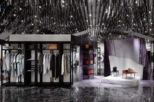 オープンしたばかりの「レスパス メゾン マルタン マルジェラ」はこんな感じ！ 画像