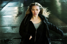 アマンダ・セイフライド最新作の予告編公開　孤独に闘う強いヒロインを好演　 画像