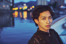 横浜流星、“大好きな場所”北海道で撮影した24年カレンダー発売 画像