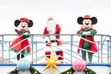 【ディズニー】ハーバーにサンタクロースが今年も登場！「ディズニー・クリスマス・グリーティング」お披露目 画像