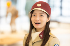 橋本環奈、夢に向かって邁進する「万博の太陽」魅力はじけるカット公開 画像