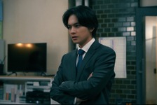 岩田剛典“緋山”に証拠を突きつける北村匠海“赤峰”に「ドヤ顔が最高！」の声上がる…「アンチヒーロー」7話 画像