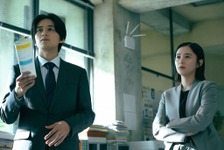 ある人物の裏切りが発覚、「信じたい」の声上がる…「アンチヒーロー」9話 画像