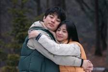 Prime Video配信予定の新作『ニュートピア』が配信日決定！新たな“ゾンビロマンス”誕生か 画像