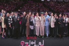 『イカゲーム』全シーズンの主要キャスト総集結！韓国でパレード!!【写真レポート】 画像