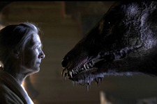 鋭いツノと凶暴な牙で人間に襲い掛かる！『子鹿のゾンビ』予告編 画像