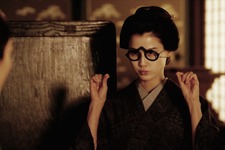 「可愛い」「マイブームになりそう」橋本愛が“お口巾着”ポーズ！横浜流星との2ショット公開「べらぼう」 画像