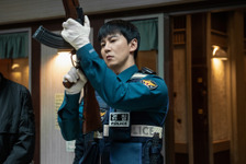 キム・ナムギル＆キム・ヨングァンが見どころを語る、Netflixシリーズ「トリガー」映像公開 画像