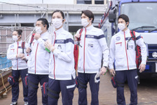 中条あやみ＆佐野勇斗ら“TOKYOチーム”が緊急出動『TOKYO MER～走る緊急救命室～南海ミッション』新規場面写真 画像