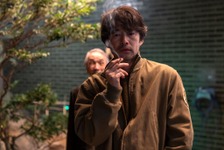 竹野内豊“ハヤト”、父親の死に直面『SPIRIT WORLD -スピリットワールド-』場面写真 画像