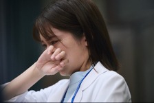 「涙出てくる」終末期患者と家族に寄り添う小芝風花“滝野”と見守る松本潤“徳重”に共感の声上がる…「19番目のカルテ」6話 画像