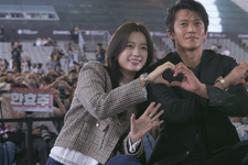 小栗旬「ハン・ヒョジュの存在が大きかった」初の釜山で“カップルケミ”に熱視線「匿名の恋人たち」 画像