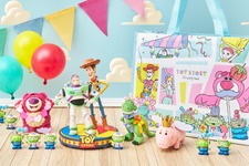 『トイ・ストーリー』祝・公開30周年コレクションが登場！おもちゃたちがパーティーコスチュームで大集合 画像