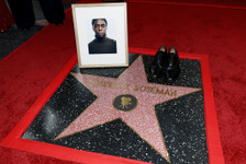 『ブラックパンサー』故チャドウィック・ボーズマンがハリウッドの殿堂入り 2828番目の星を獲得 画像