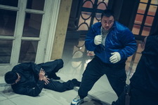 「まさに匠」マ・ドンソクの“拳”アクションは新次元へ『悪魔祓い株式会社』本編映像 画像