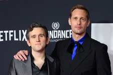 英国インディペンデント映画賞、アレクサンダー・スカルスガルド&ハリー・メリング主演の『Pillion』が作品賞含む4冠獲得 画像