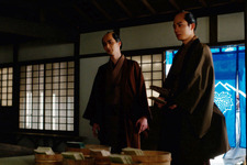 「とても良いオタク仕草」…定信が蔦重に伝えた想いに感動の声続々「べらぼう」47話 画像