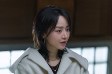 『哲仁王后』シン・ヘソンの新境地か。Netflix新作『サラ・キムという女』が描く“致命的な真実”とは 画像