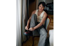 テレンス・ラウ「声とからだの両面から役作り」　『長安のライチ』劇中とのギャップ際立つポートレート到着 画像