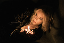 アニャ・テイラー＝ジョイ主演＆製作総指揮、詐欺師の逃亡劇を描くApple TV新ドラマ「Lucky」ティザー公開 画像