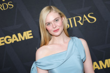 エル・ファニング生活費を稼ぐため奮闘する母親に　主演ドラマ「Margo's Got Money Troubles」初予告編 画像