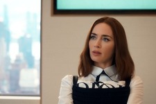 「昔と変わった でも眉毛は同じまま」アンディを皮肉るエミリーが「ランウェイ」存続のカギ!?『プラダを着た悪魔２』本編映像 画像