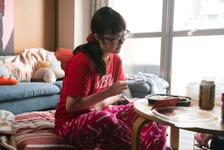 黒木華“限界オタクな素顔”、南沙良“妊婦役初挑戦”！『マジカル・シークレット・ツアー』場面写真 画像