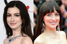 アン・ハサウェイの“恐怖のキス”にダコタ・ジョンソンが絶叫『Verity』ティザー予告編公開 画像