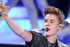 ジャスティン・ビーバーのマネージャー、「アメリカン・アイドル」に出演か 画像