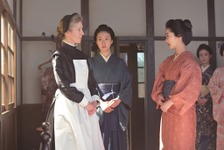 「風、薫る」第26回あらすじ・場面写真　直美と多江が通訳をしながらバーンズの授業が始まるが、内容は想定外のことばかり…5月4日放送 画像
