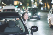 「ガラスのような脆さや繊細さを持つ」長澤まさみ、石橋静河や柄本佑との共演語る『このごにおよんで愛など』場面写真 画像