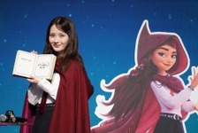 畑芽育、ディズニー最新作『ビリーと魔法のはじまり』の日本版声優に決定！ 主人公ビリー役でディズニー作品初参加 画像