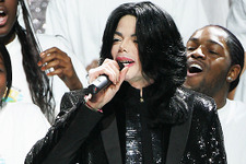 故マイケル・ジャクソン、未発表曲がスマートフォンのCMに起用 画像