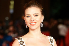 スカーレット・ヨハンソン、婚約の決め手は手作りマフィン 画像