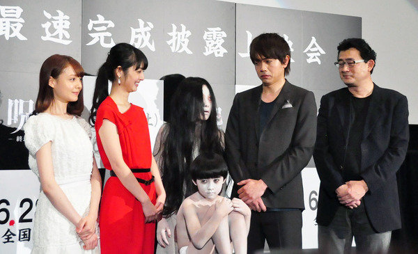 佐々木希 呪怨 俊雄くんに お母さん と呼ばれ困惑 6枚目の写真 画像 Cinemacafe Net 佐々木希 呪怨 俊雄くんに お母さん と呼ばれ困惑 6枚目の写真 画像 Cinemacafe Net