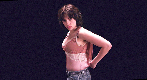 スカーレット・ヨハンソン　ヌード Amazon.co.jp: セクシー女優スカーレット・ヨハンソンのポスター ...