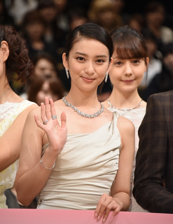 武井咲と滝沢秀明の 禁断の恋 の行方は せいせいするほど 愛してる 今夜スタート Cinemacafe Net