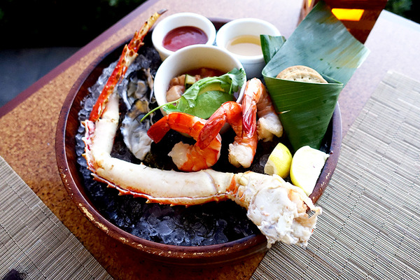 海外ディズニー ハワイ料理を食べ尽し アウラニの豊富な リゾート ダイニング Cinemacafe Net