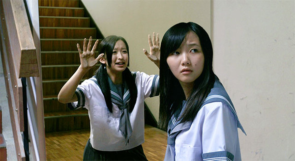 学校の怪談 呪いの言霊 DVD通常版 d2ldlup 東京女子流主演映画「学校の怪談 呪いの言霊」Blu-ray&DVD発売