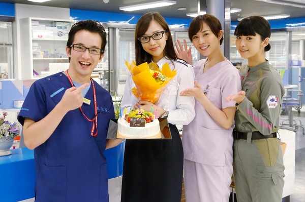 コード ブルー 伊藤ゆみ 浅利陽介らからバースデーサプライズ Cinemacafe Net