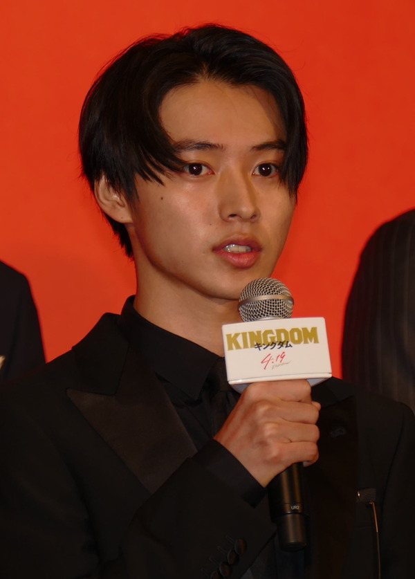 山崎賢人 死ぬ気で挑んだ 実写版 キングダム 主演で半年間のアクション修行 Cinemacafe Net