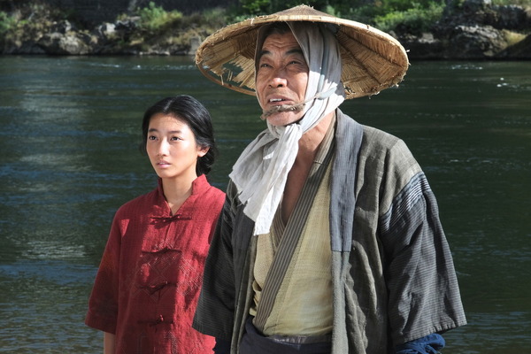 柄本明の“船頭”、謎の少女の出現で変わっていく…オダギリジョー監督