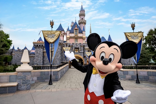 海外ディズニー】本家アナハイムが営業再開!65周年の開園記念日に