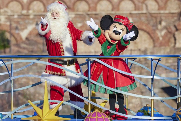 ディズニー】サンタクロースが今年も登場！TDS「ディズニー